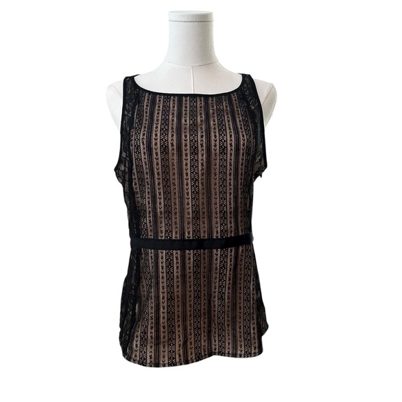 Women's 6 Black Lace Whimsical Goth Flare Sleeveless Party Cocktail Career Top - Picture 2 of 6